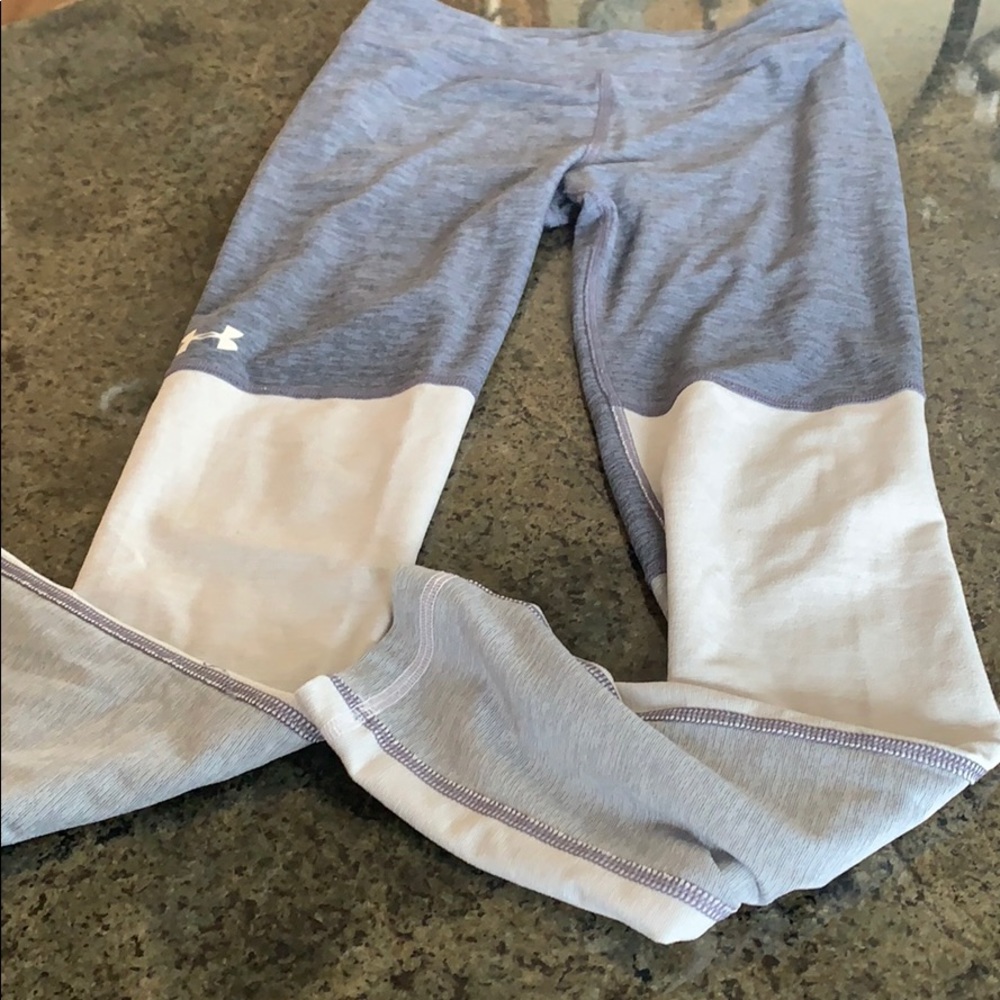 Gray leggins